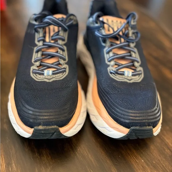 Hoka One | Bondi 6 Maximalist
Running Sneakers - Picture 3 of 7